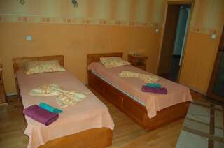 Отель Kniaz Boris Hotel София Двухместный номер с 2 отдельными кроватями-7